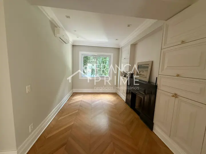 Foto 2 de Sobrado com 4 dormitórios à venda, 230 m² em Pacaembu