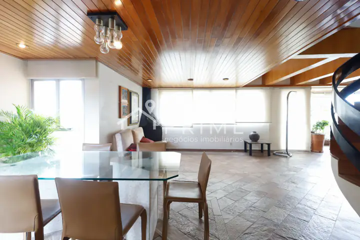 Foto 3 de Cobertura com 2 dormitórios à venda, 196 m² em Perdizes
