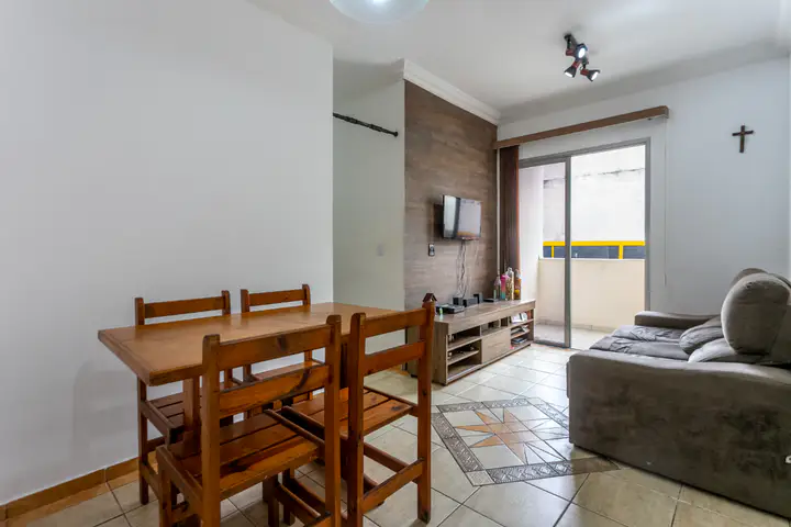 Foto 2 de Apartamento com 3 dormitórios à venda, 58 m² em Vila Inglesa