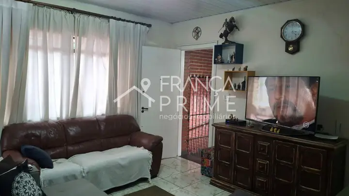 Foto 2 de Sobrado com 2 dormitórios à venda, 240 m² em Vila Ipojuca