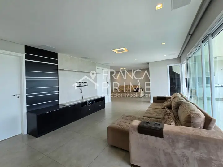 Foto 3 de Apartamento com 4 dormitórios à venda, 241 m² em Jardim das Perdizes