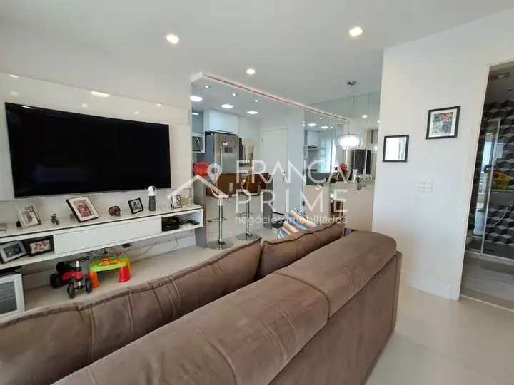 Foto 1 de Apartamento com 2 dormitórios à venda, 69 m² em Vila Anastácio