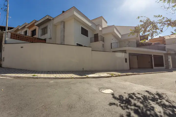 Foto 2 de Sobrado com 170m² à venda na Vila Rio Branco
