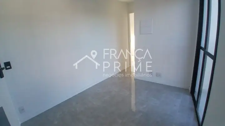 Apartamento com 1 dormitório para alugar, 27 m² em Lapa — foto 1