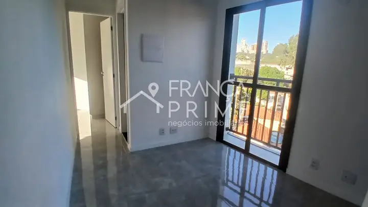 Foto 2 de Apartamento com 1 dormitório para alugar, 27 m² em Lapa