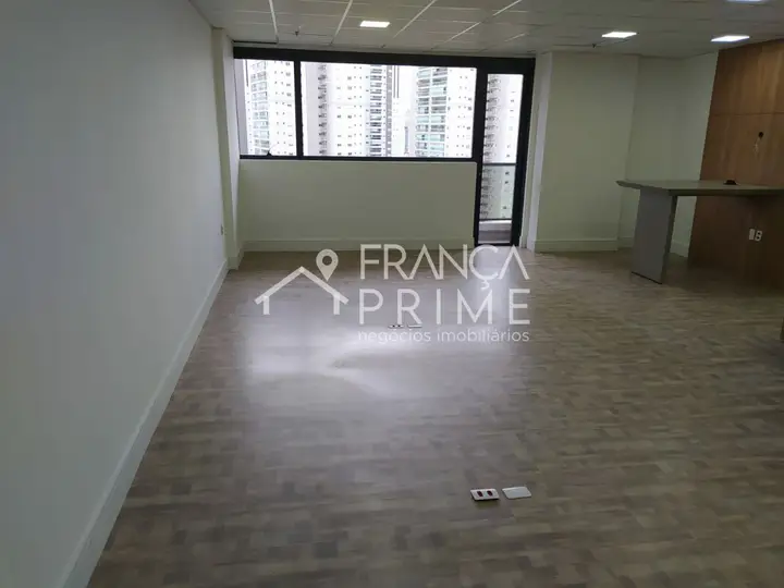 Sala comercial para alugar, 64 m² em Várzea da Barra Funda — foto 1