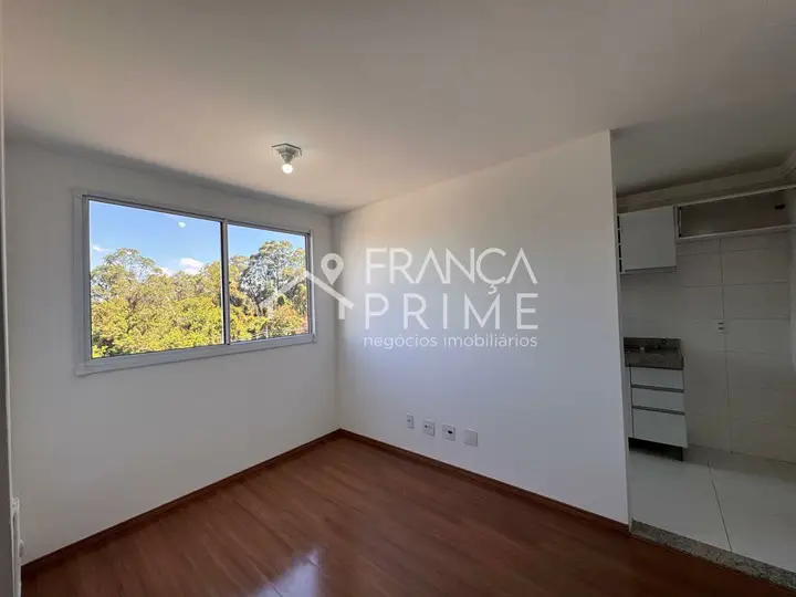 Foto 3 de Apartamento com 2 dormitórios para alugar, 44 m² em Jardim Íris