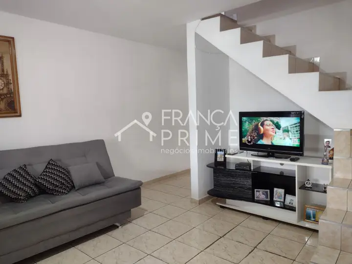 Foto 3 de Sobrado com 2 dormitórios à venda, 143 m² em Jardim Monte Alegre