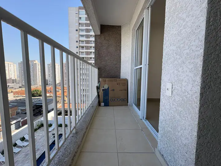 Apartamento com 2 dormitórios para alugar, 47 m² em Vila das Bandeiras — foto 1