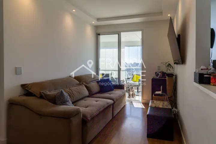 Foto 2 de Apartamento com 3 dormitórios para alugar, 69 m² em Vila Anastácio