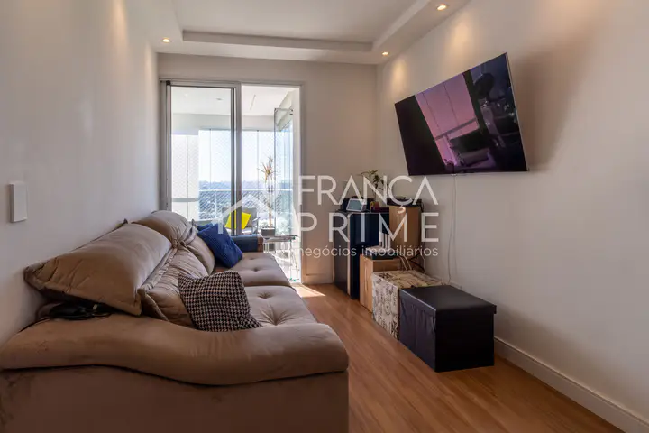 Foto 3 de Apartamento com 3 dormitórios para alugar, 69 m² em Vila Anastácio