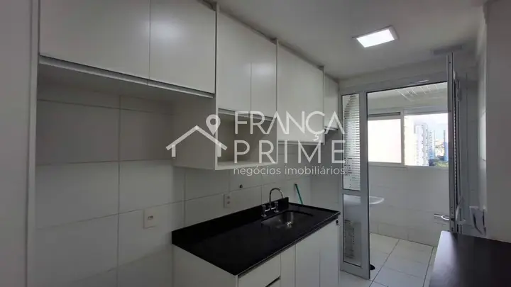Foto 2 de Apartamento com 2 dormitórios à venda ou para alugar, 69 m² em Vila Anastácio