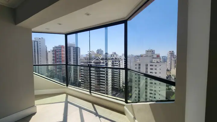 Foto 2 de Cobertura com 3 dormitórios à venda, 249 m² em Perdizes
