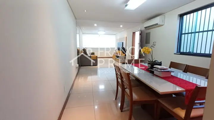Foto 1 de Sobrado com 3 dormitórios à venda, 229 m² em Vila Barreto