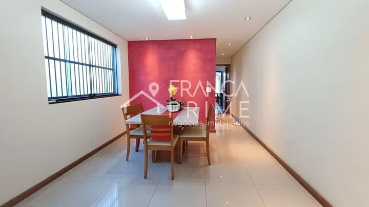 Foto 2 de Sobrado com 3 dormitórios à venda, 229 m² em Vila Barreto