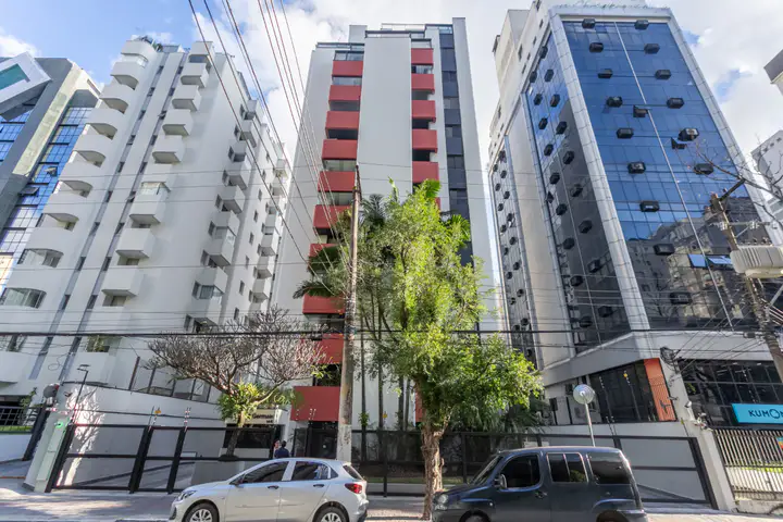 Apartamento com 3 dormitórios à venda, 120 m² em Moema — foto 1