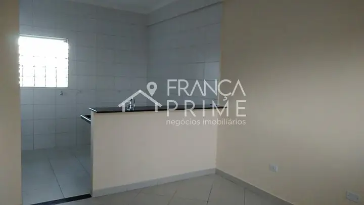 Apartamento com 2 dormitórios para alugar, 40 m² em Vila Pereira Cerca — foto 1