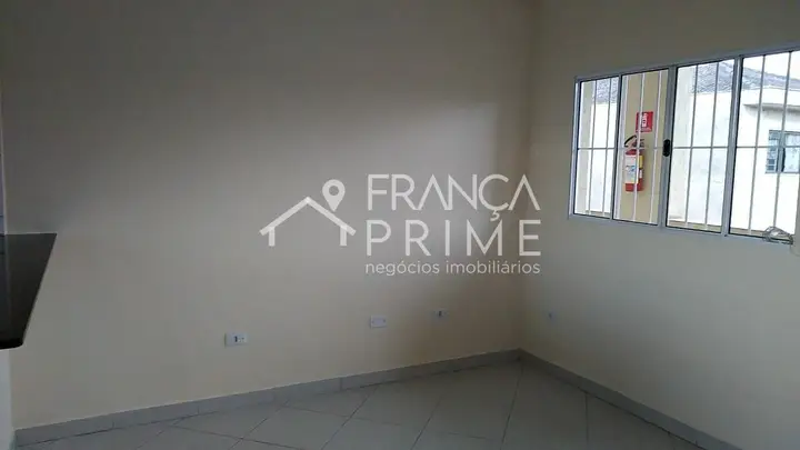 Foto 3 de Apartamento com 2 dormitórios para alugar, 40 m² em Vila Pereira Cerca